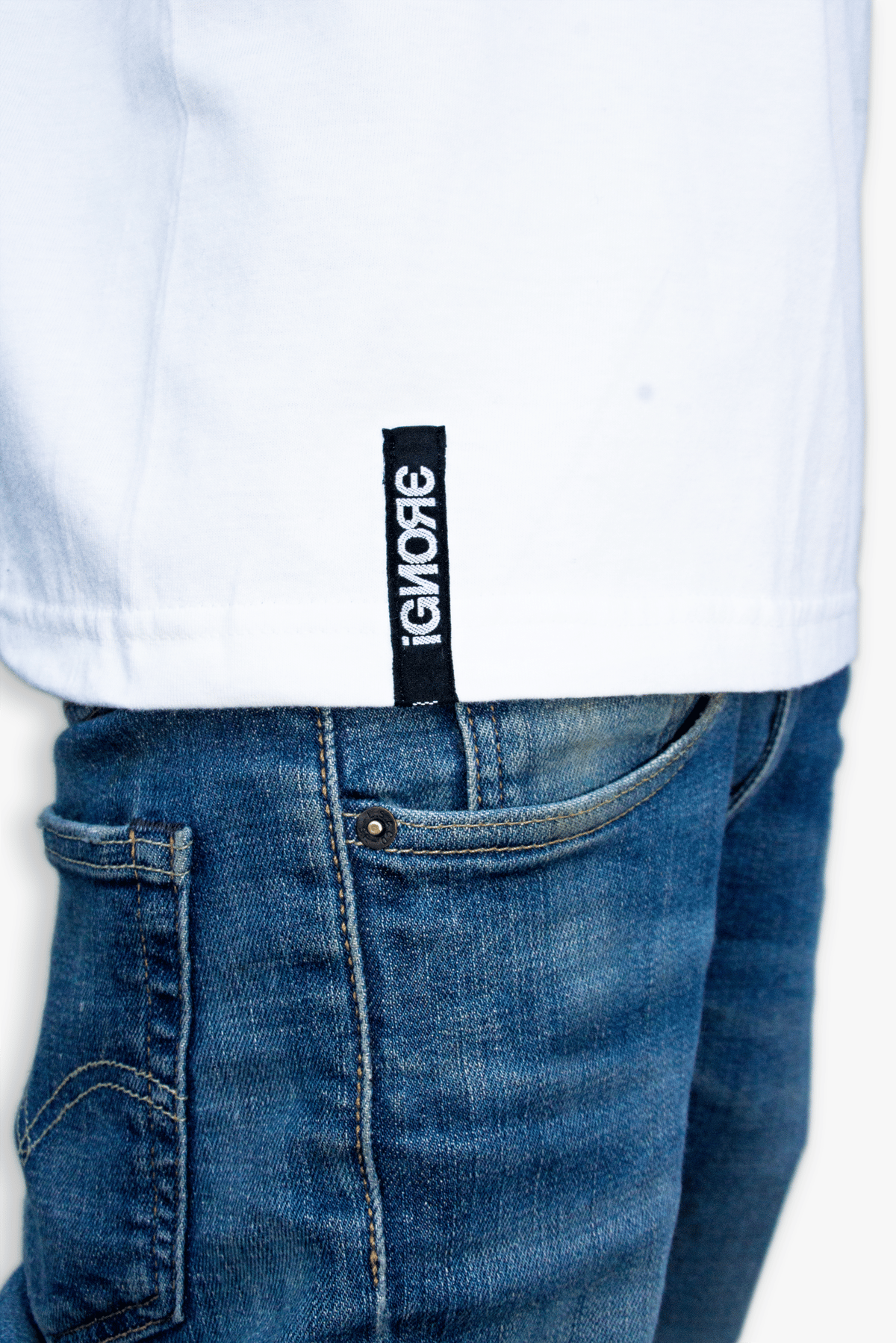 T-Shirt - iGNORE Design - Small Town Psychos - white